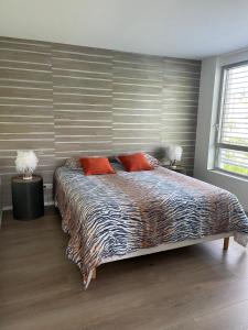 Maisons de vacances LA VILLA KORLEA AVEC PISCINE AIX LES BAINS : photos des chambres