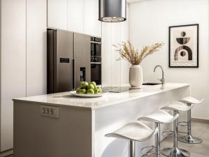 The White Luxury Villa - Private Seaview Villa with Pool by Villa Mana Gers