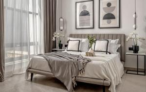 The White Luxury Villa - Private Seaview Villa with Pool by Villa Mana Gers