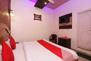 Townhouse Oak Vrindavan Road Near Vaishno Devi Dham
