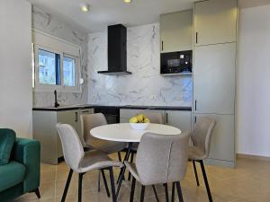 Holiday Apartment - ALS304