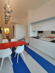 CariSan1 - 6 min to beach, modern, bright