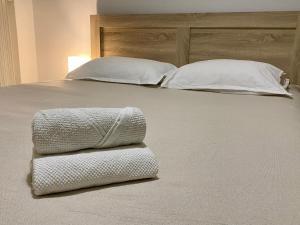 Cozy & Connected, Walk to Culture, Metro in Minutes