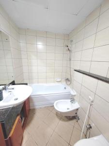 Private Master Room Marina Beach next to Marriott