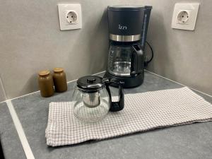 Cozy & Connected, Walk to Culture, Metro in Minutes