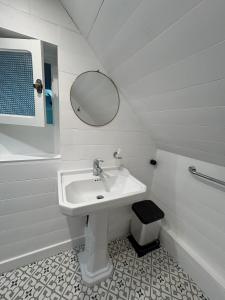 Maisons de vacances Maison au coeur des chateaux de la Loire - Les Glycines : photos des chambres