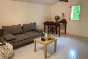 Maisons de vacances Les Oliviers - Villa 10 people - 5 min Ardeche : photos des chambres