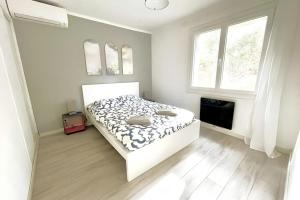 Appartements Reflet Marin - au coeur de Sanary - Wifi Garage : photos des chambres