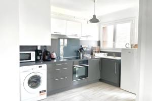 Appartements Reflet Marin - au coeur de Sanary - Wifi Garage : photos des chambres