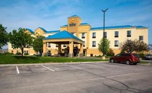 Comfort Inn & Suites - Lindsborg