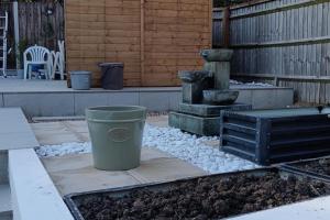 High Wycombe 1-Bed Apt Sleeps 3 & Private Parking