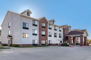 Comfort Inn & Suites - Council Grove