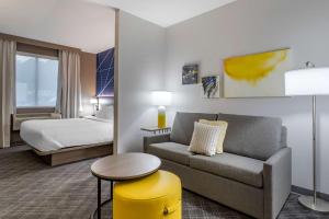 King Suite - Non-Smoking room in Comfort Suites Natchitoches