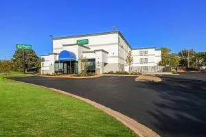 Quality Inn Merriam Kansas City - 奥拉西