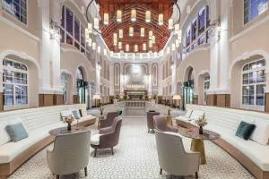 Canfranc Estación, a Royal Hideaway Hotel - Gran Lujo - Latas