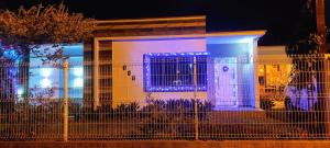 Casa Inteira - 3 Quartos - 11 Pessoas - Piscina infantil - 200m da praia