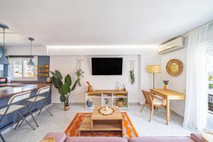 Pura Vida King-Size Bed Sea and Mountain view Apartment