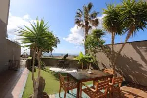 Family Beach Home - San Isidro