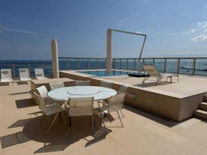 Luxury Seafront Penthouse with Private Pool & Breathtaking Panoramic Sea Views - 4hvězdičkové hotely ve městě Sliema