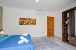 St Julians Unique 3-bedroom Apartments Sleeps 9-10