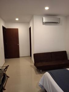 Cartagena Beach Condo - 1400 sq. Ft. (130 m2)