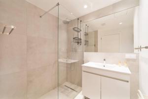 Saro Apartment by HelloVacations