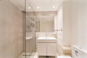 Saro Apartment by HelloVacations