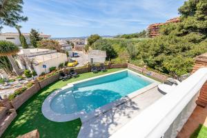 797 HOLIDAY RENTALS -Estilosa Villa en Benalmadena para 10