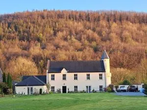 Glangwili Mansion - Luxury 5 star Bed & Breakfast - Llanllawdog