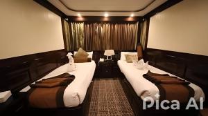 مركب ريفر بوت River Boat