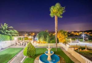 Majestic Manor in Valença with private pool