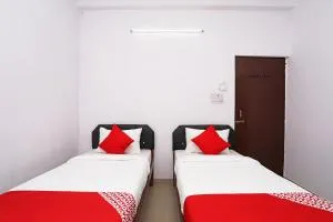 Collection O Aditya Inn - Bhetia