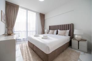 Private Beach 1BR-Yacht Club-Work Space-Pool-Gym