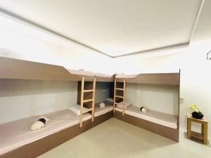 Villa del Sol 1 -Barkada Rooms