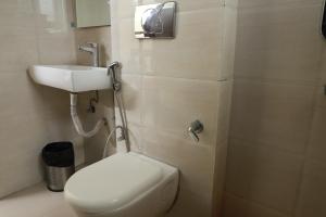 Lime Tree Studio Service Apartment Near Fortis Gurgaon