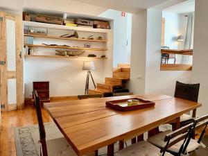 Sunny Apartment in Town with Terrace