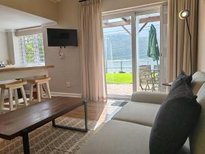 Sunny Cove Stays