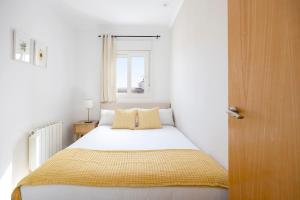Amazing 3bdr Apt In Cornella 1 Mins From Metro