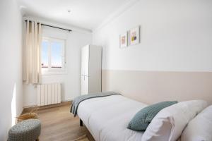 Amazing 3bdr Apt In Cornella 1 Mins From Metro
