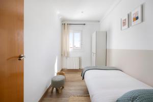 Amazing 3bdr Apt In Cornella 1 Mins From Metro