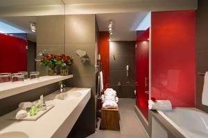 NH Collection Barcelona Constanza