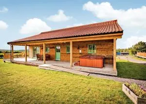 Oak Farm Lodges - Roydon