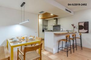 4256 - AB Les Corts BI