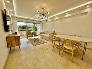 90 m2, 5 min walk to Croisette, Basse Californie