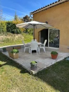 Charming outbuilding with pool in Peypind'Aigues - La Bastide-des-Jourdans