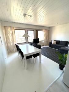 Rauhaisa rivitalo kolmio saunalla