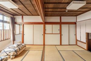 大家族旅行 広々独立した2フロア完全貸切最大15名 国際通り徒歩1分 2台駐車場無料 リラックスした雰囲気 Paradise inn 安里