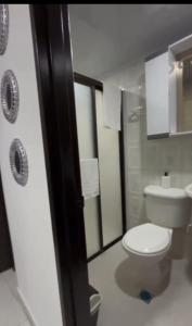 CÓMODO APARTAMENTO CERCA De TODO EN ENVIGADO