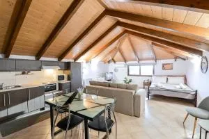 Esperides Luxury Suites 3 - Каламіци