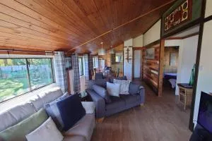 Wildwood Cabin - Sleeps 6 Hot Tub & Parking - 约翰斯通布里奇